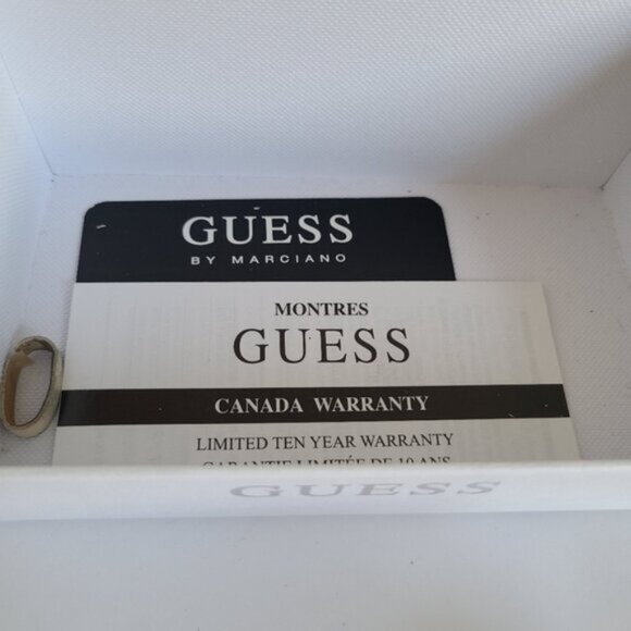 GUESS Y2K Silver Crystal 3 Genuine Leather Alligator Texture Wrist Straps Watch - Picture 15 of 15